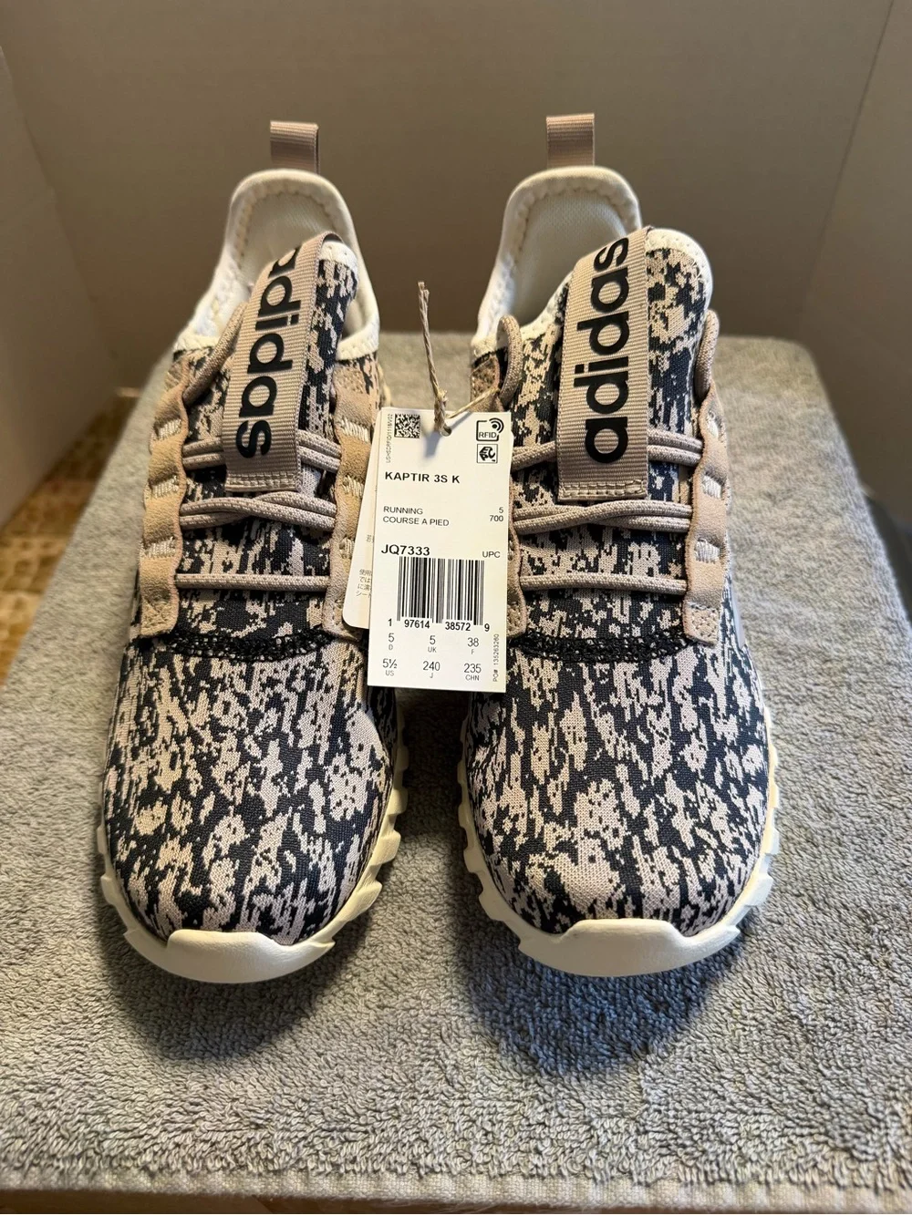 adidas Kaptir 3.0 K Kids Youth Size 5.5 NIB Camo Black Taupe JQ7333